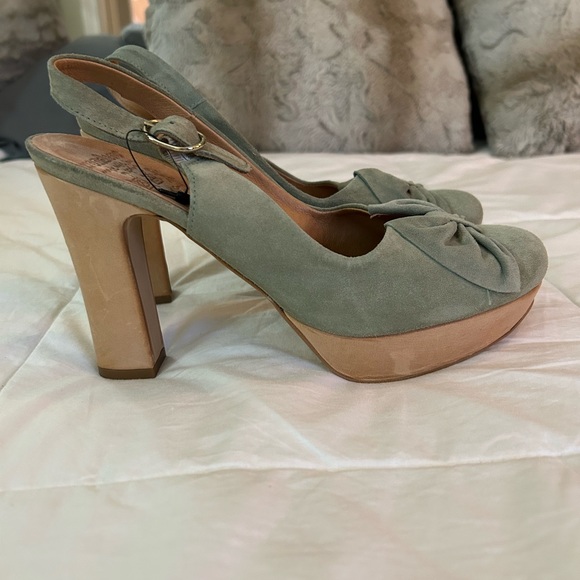 Wonders Wooden Heels - Picture 2 of 11